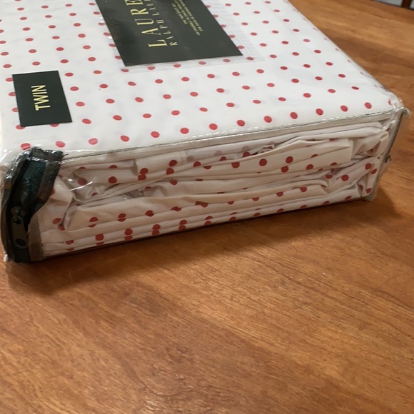 Lauren Ralph Lauren one twin sheet set red polka dot bed sheets - Picture 13 of 16